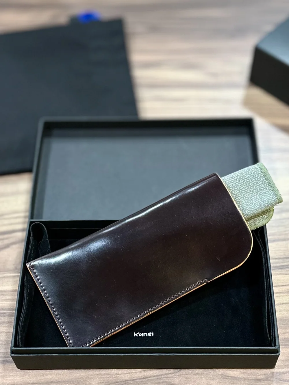 Kunei Horween Shell Cordovan Optical Case — Thumb Thimble